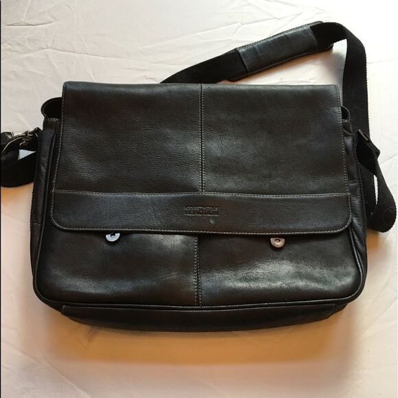 KENNETH COLE Reaction Satchel! - Picture 1 of 9